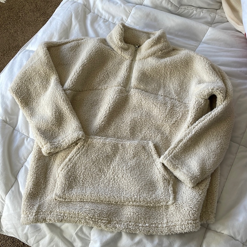Sherpa teddy pullover